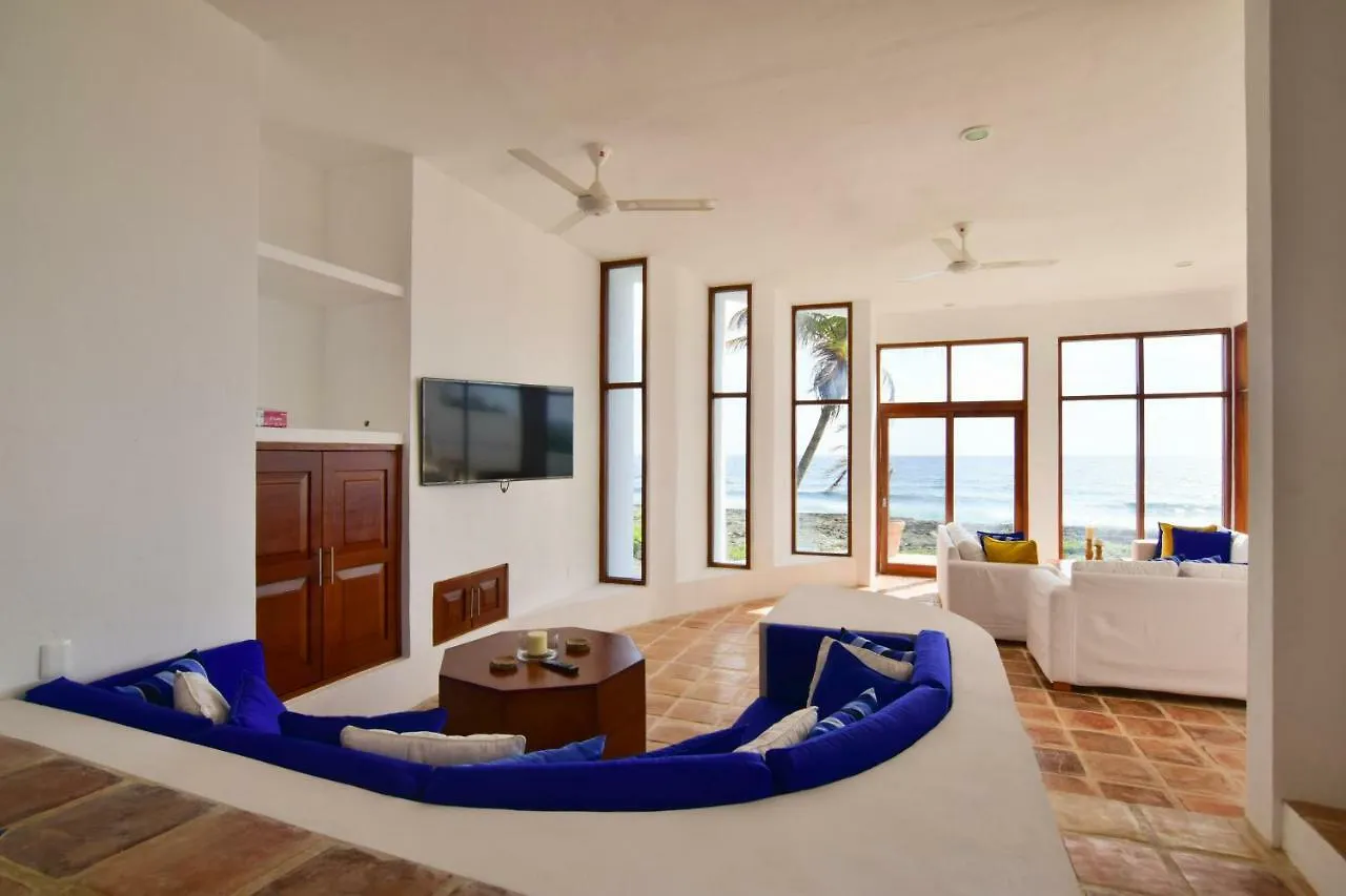 מלון אקומל Casa Cielo 0*,